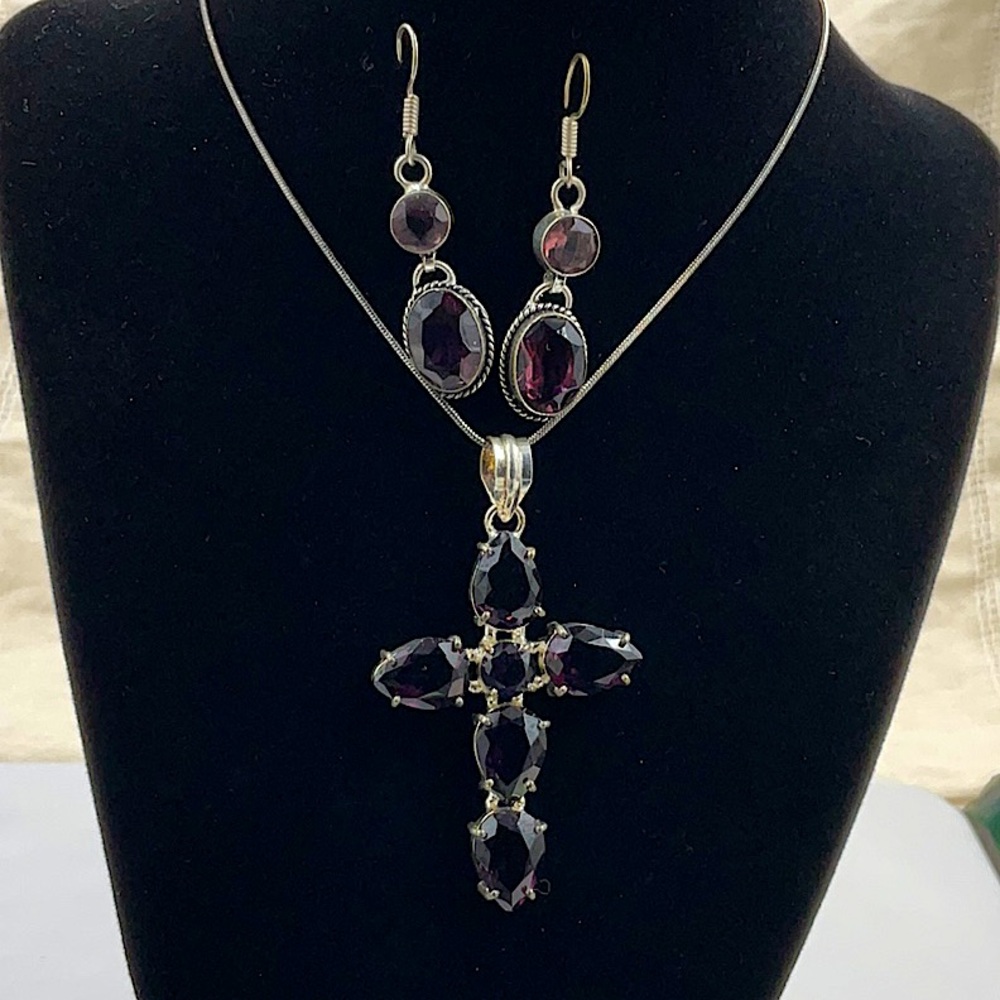 18” Sterling Silver Faceted Amethyst Cross Necklace & Earrings - Picture 4 of 6